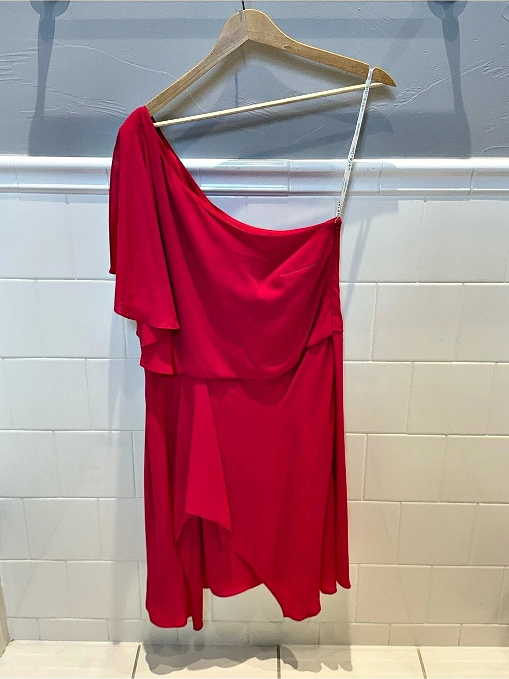 Halston Heritage Asymmetrical Cocktail Dress in Red Size 8 NWT